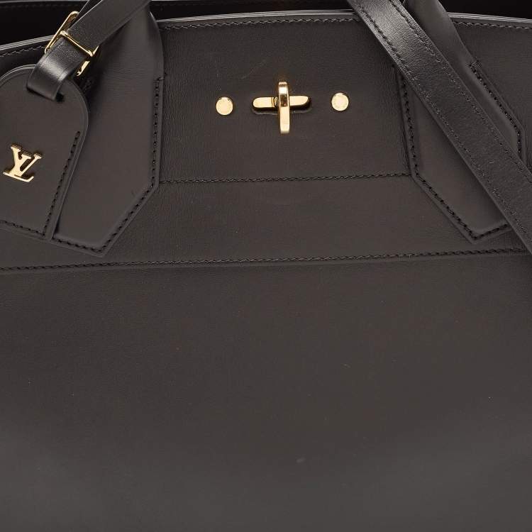 مملوكة مسبقًا Louis Vuitton Black Leather City Steamer GM Bag