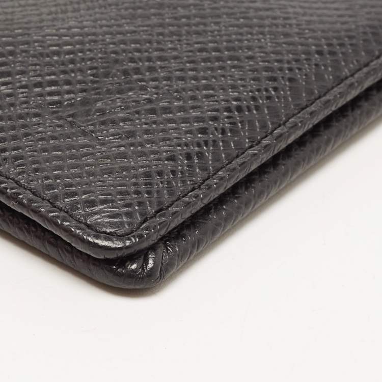 Pre Owned Louis Vuitton Black Taiga Leather Bifold Card Case