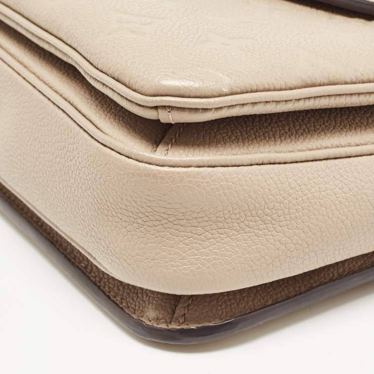 مملوكة مسبقًا Louis Vuitton Tourterelle Monogram Empreinte Leather Pochette Metis Bag