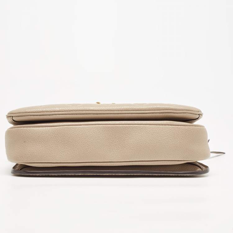 مملوكة مسبقًا Louis Vuitton Tourterelle Monogram Empreinte Leather Pochette Metis Bag