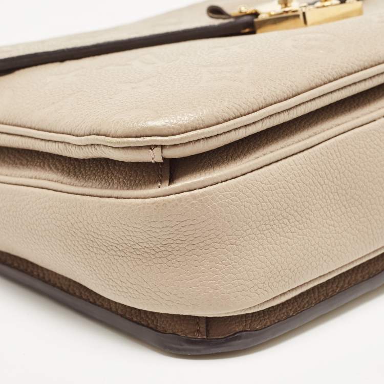 مملوكة مسبقًا Louis Vuitton Tourterelle Monogram Empreinte Leather Pochette Metis Bag