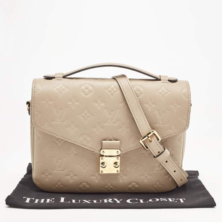 مملوكة مسبقًا Louis Vuitton Tourterelle Monogram Empreinte Leather Pochette Metis Bag