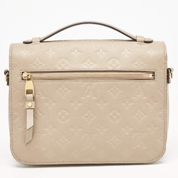 مملوكة مسبقًا Louis Vuitton Tourterelle Monogram Empreinte Leather Pochette Metis Bag