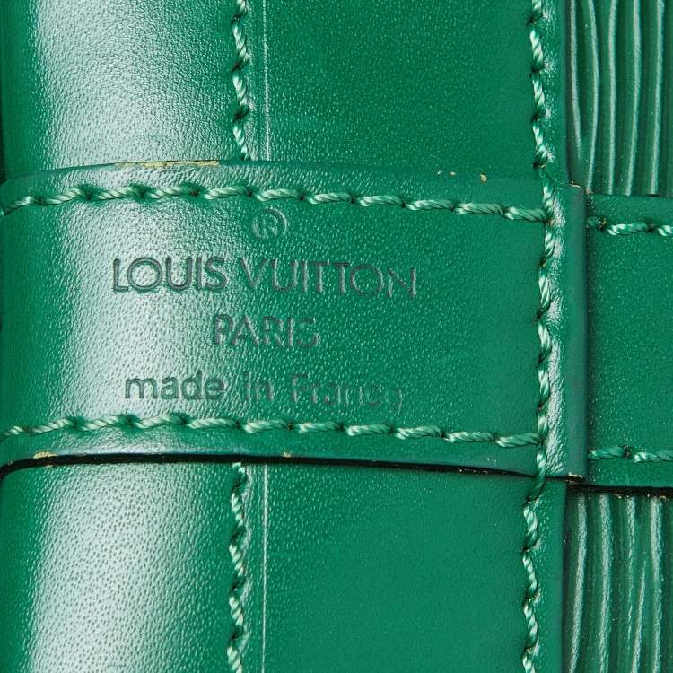 مملوكة مسبقًا Louis Vuitton Borneo Green Epi Leather Noe Bag
