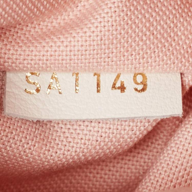 مملوكة مسبقًا Louis Vuitton Multicolor Giant Monogram Canvas Bumbag