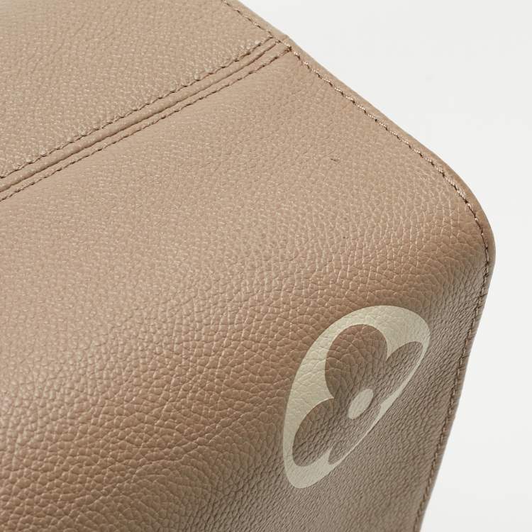 Pre Owned Louis Vuitton Bicolor Monogram Empriente Leather Giant Onthego MM Bag