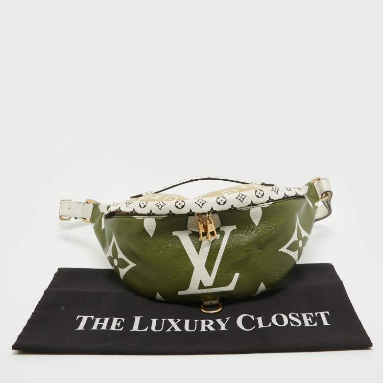 Pre Owned Louis Vuitton Khaki Green/Beige and White Monogram Giant Canvas Bum Bag