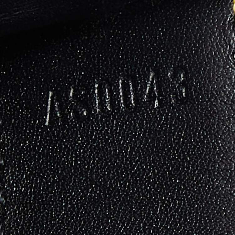 Pre Owned Louis Vuitton Black Suhali Leather Le Fabuleux Bag