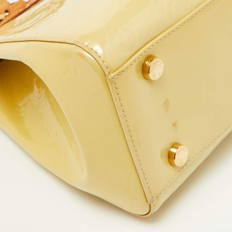 Pre Owned Louis Vuitton Blanc Corail Monogram Vernis Brea GM Bag