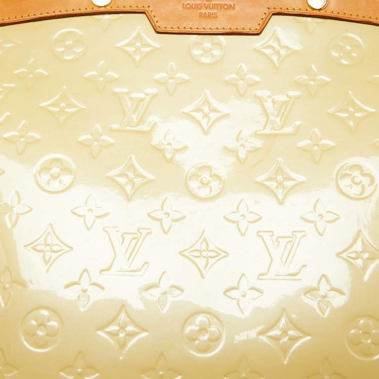 Pre Owned Louis Vuitton Blanc Corail Monogram Vernis Brea GM Bag