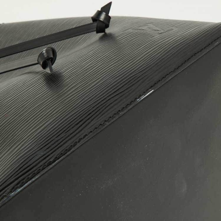 مملوكة مسبقًا Louis Vuitton Black Epi Leather NeoNoe MM Bag