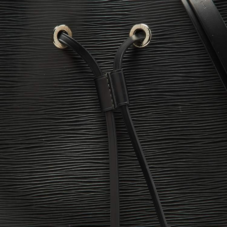 مملوكة مسبقًا Louis Vuitton Black Epi Leather NeoNoe MM Bag