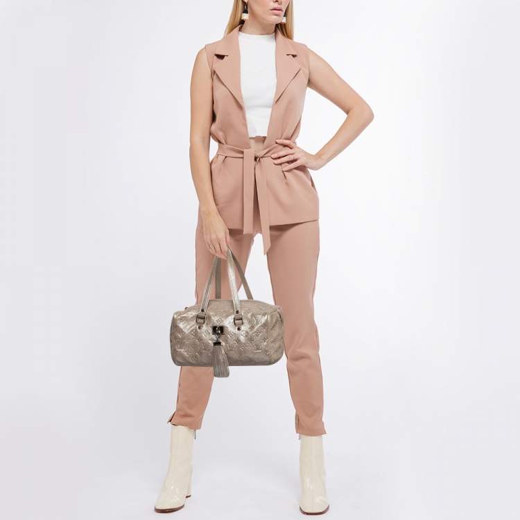 مملوكة مسبقًا Louis Vuitton Peach Monogram Shimmer Leather Limited Edition Comete Bag