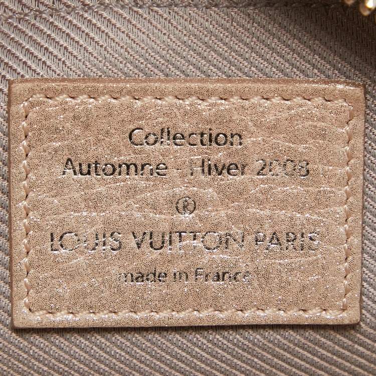 مملوكة مسبقًا Louis Vuitton Peach Monogram Shimmer Leather Limited Edition Comete Bag