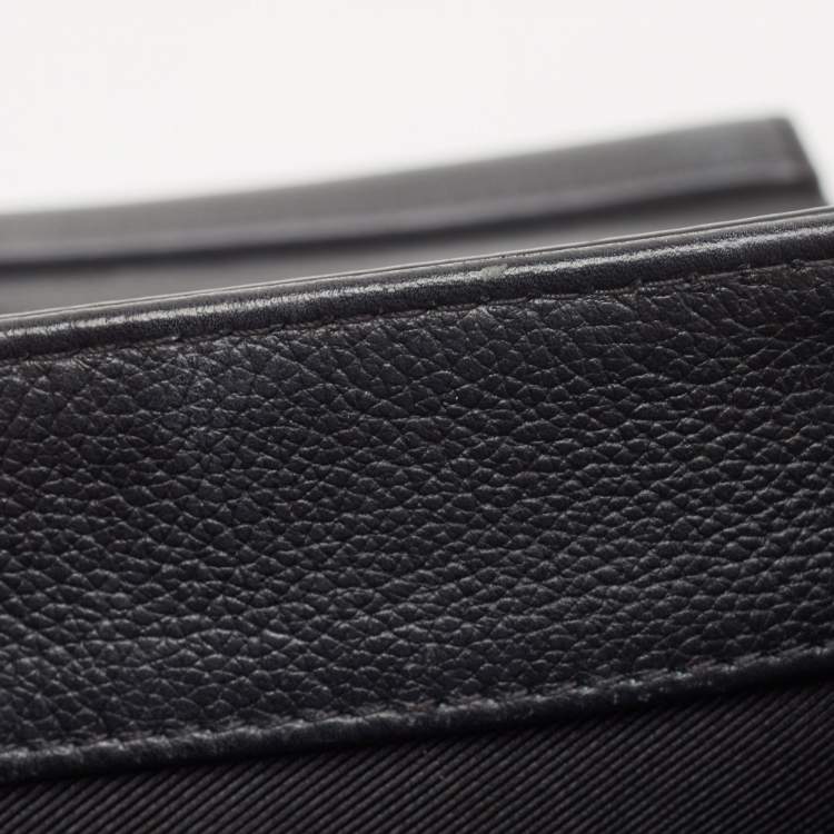 Pre Owned Louis Vuitton Black Leather Lockme II Bag