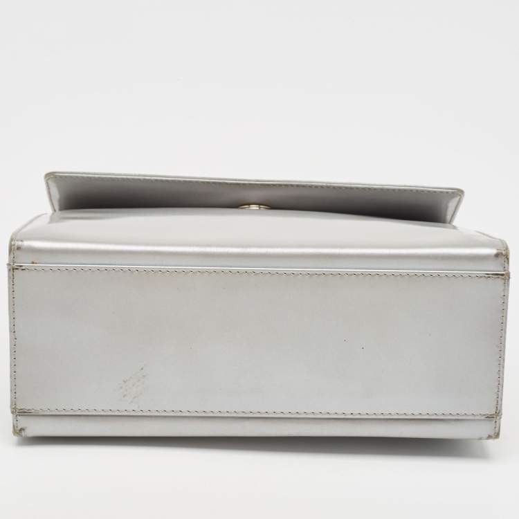 Pre Owned Salvatore Ferragamo Silver Leather Metal Frame Top Handle Bag