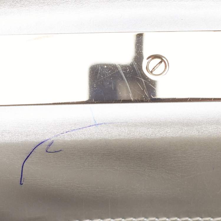 Pre Owned Salvatore Ferragamo Silver Leather Metal Frame Top Handle Bag