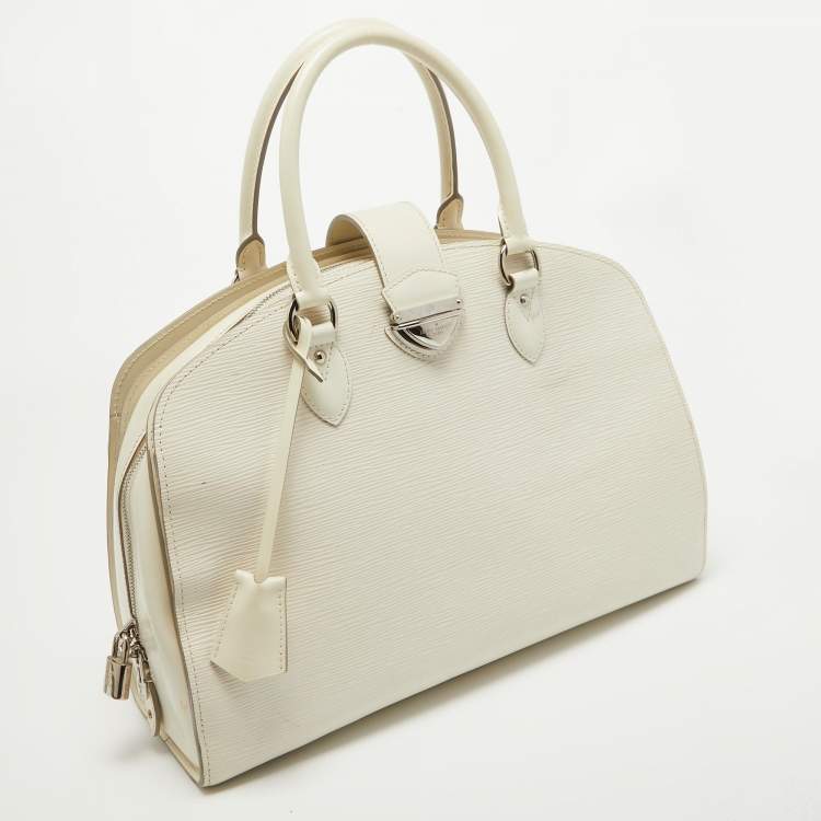 Pre Owned Louis Vuitton Ivorie Epi Leather Pont Neuf GM Bag