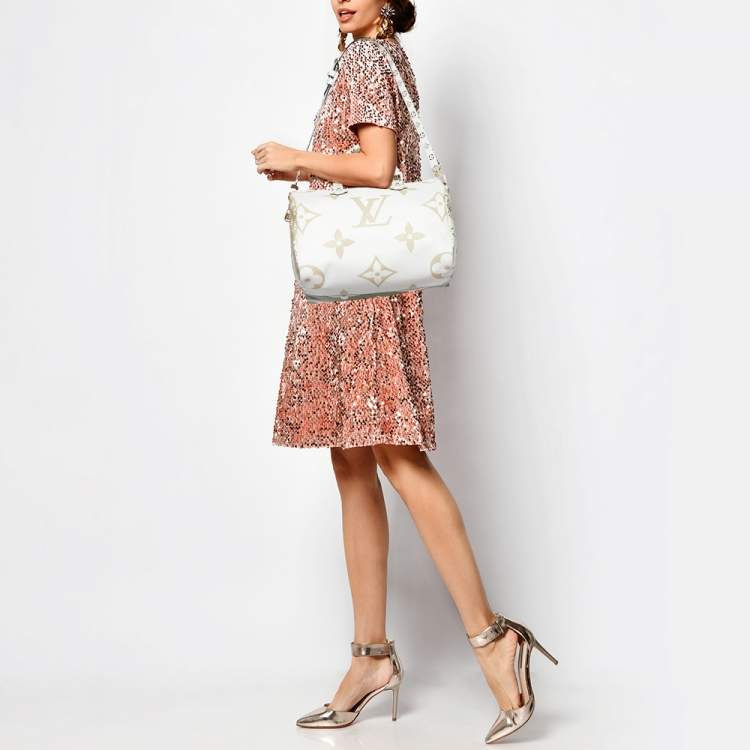 Pre Owned Louis Vuitton Kaki/Beige Monogram Giant Canvas Speedy Bandouliere 30 Bag