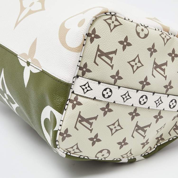 Pre Owned Louis Vuitton Kaki/Beige Monogram Giant Canvas Speedy Bandouliere 30 Bag
