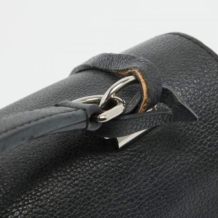 مملوكة مسبقًا Louis Vuitton Black Leather Lockme II Bag