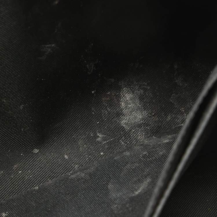 مملوكة مسبقًا Louis Vuitton Black Leather Lockme II Bag