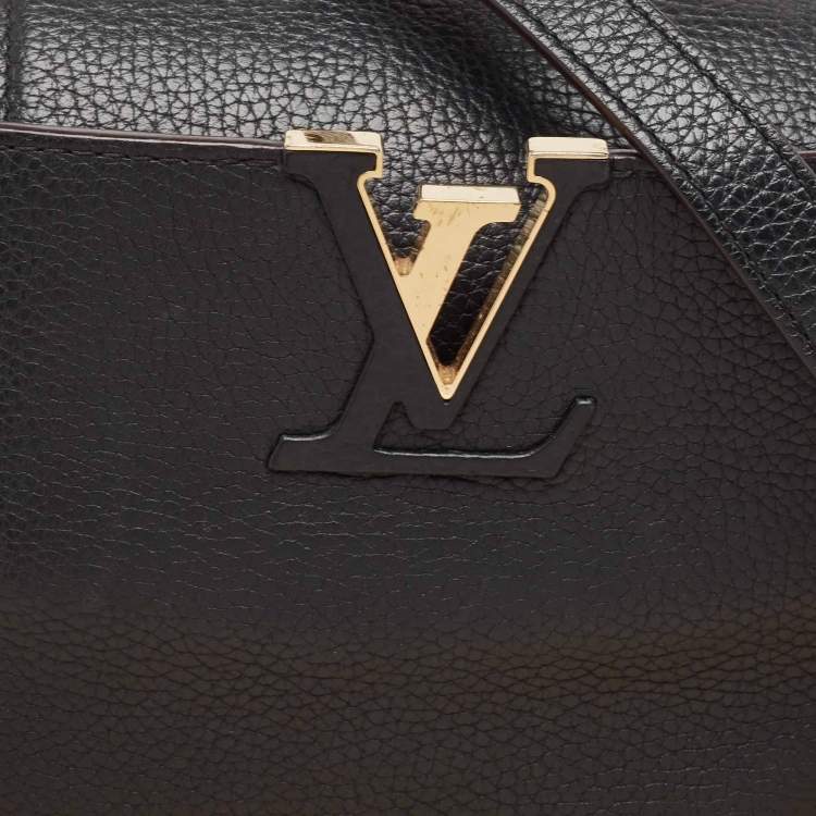 Pre Owned Louis Vuitton Black Leather Capucines MM Bag