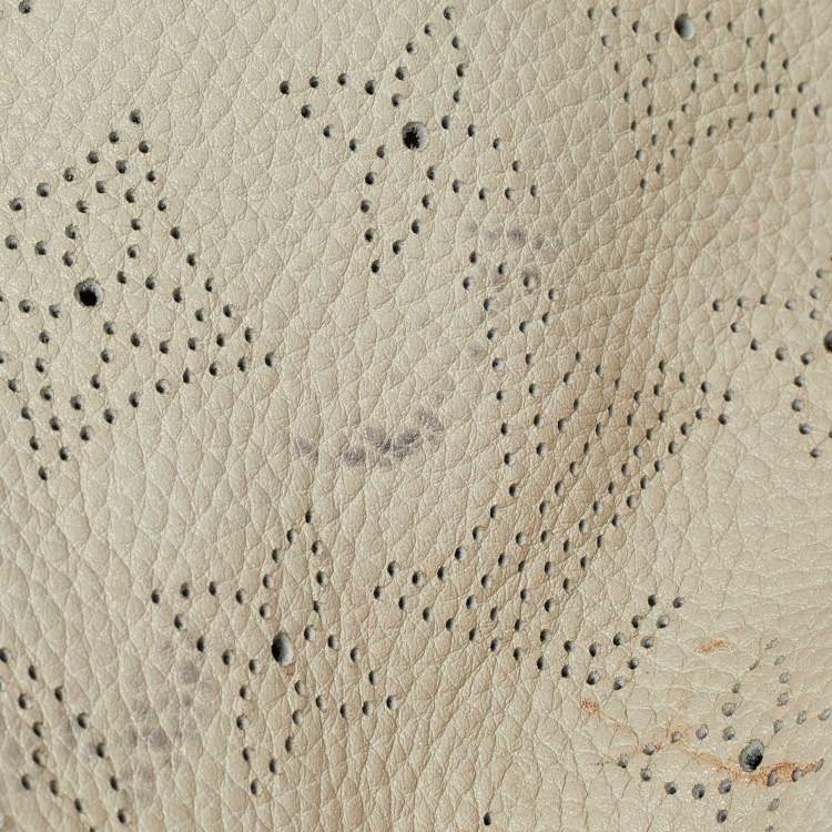 Pre Owned Louis Vuitton Lin Monogram Mahina Leather L Bag