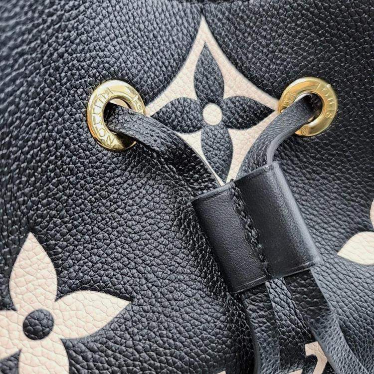 Pre Owned Louis Vuitton Black Giant Monogram Empriente Leather Neonoe MM Bucket Bag