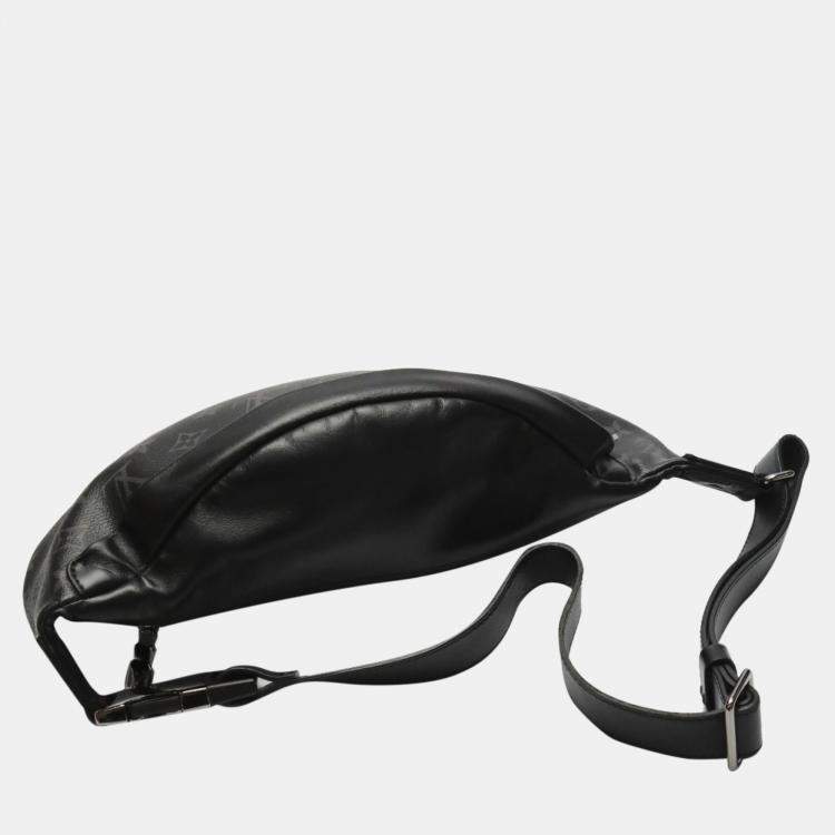Pre Owned Louis Vuitton Black Monogram Discovery Bumbag