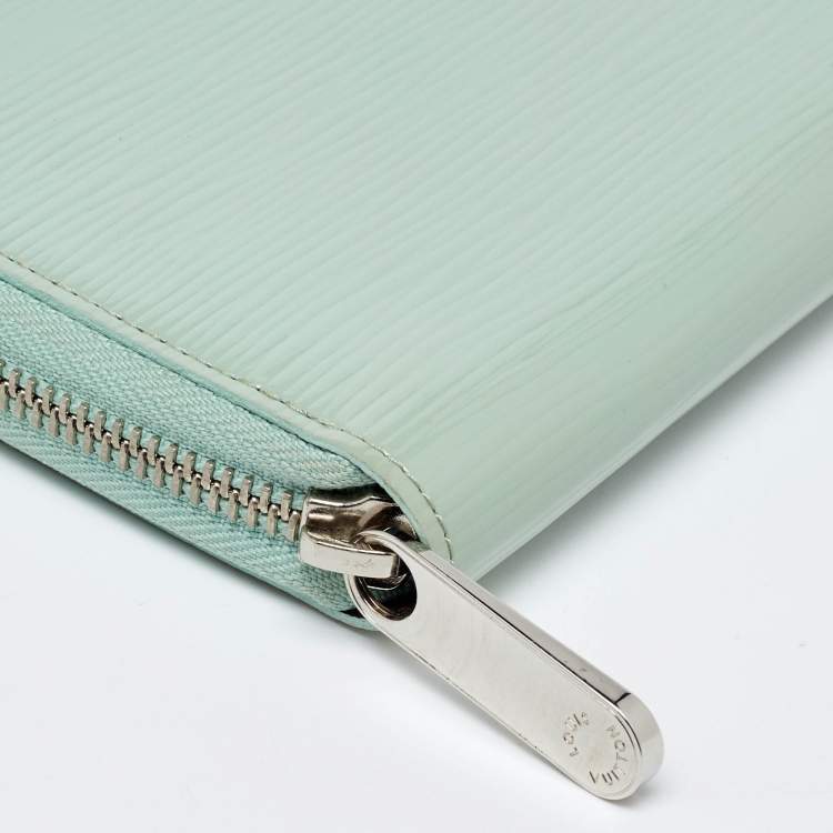 Pre Owned Louis Vuitton Amande Electric Epi Leather Zippy Wallet