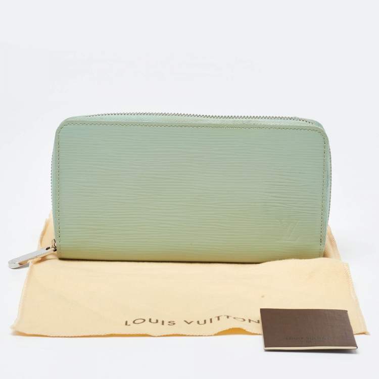 Pre Owned Louis Vuitton Amande Electric Epi Leather Zippy Wallet