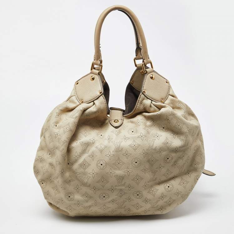 Pre Owned Louis Vuitton Beige Monogram Mahina Leather Surya XL Bag