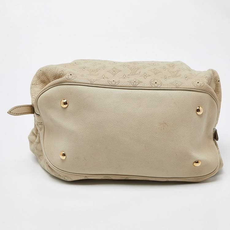 Pre Owned Louis Vuitton Beige Monogram Mahina Leather Surya XL Bag