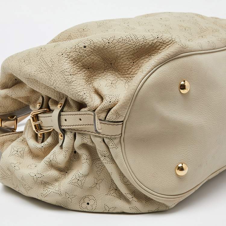 Pre Owned Louis Vuitton Beige Monogram Mahina Leather Surya XL Bag