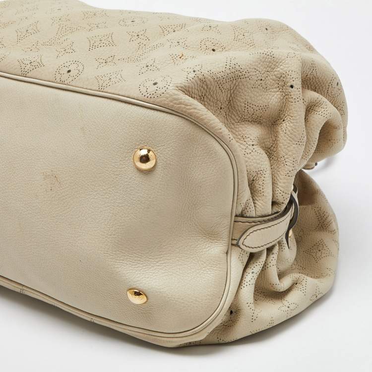 Pre Owned Louis Vuitton Beige Monogram Mahina Leather Surya XL Bag