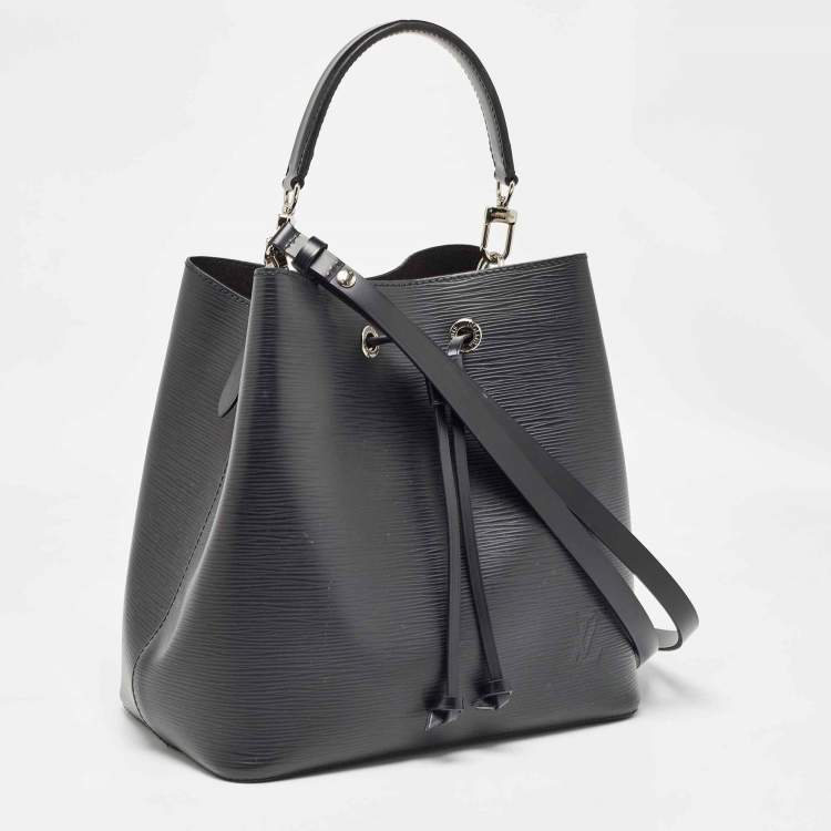 مملوكة مسبقًا Louis Vuitton Black Epi Leather NeoNoe MM Bag