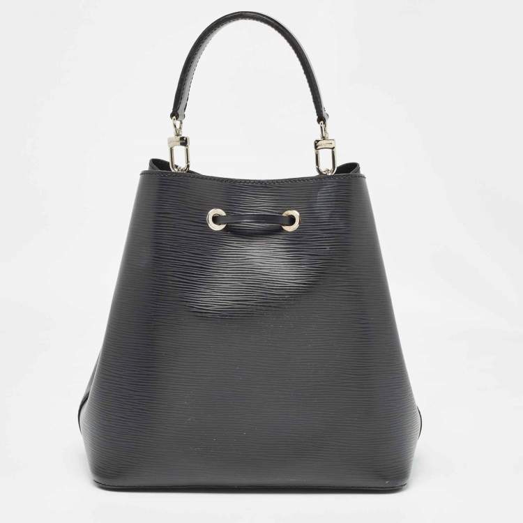 مملوكة مسبقًا Louis Vuitton Black Epi Leather NeoNoe MM Bag