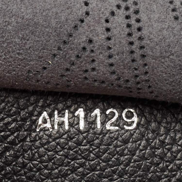 Pre Owned Louis Vuitton Black Monogram Mahina Leather Carmel Hobo
