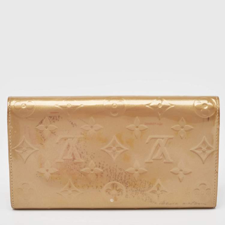 Pre Owned Louis Vuitton Beige Poudre Monogram Vernis Sarah Wallet