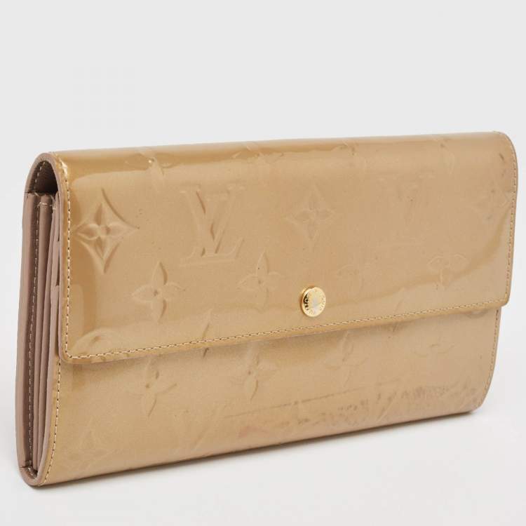 Pre Owned Louis Vuitton Beige Poudre Monogram Vernis Sarah Wallet