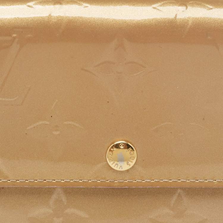 Pre Owned Louis Vuitton Beige Poudre Monogram Vernis Sarah Wallet