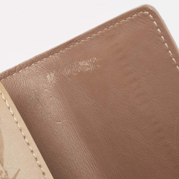 Pre Owned Louis Vuitton Beige Poudre Monogram Vernis Sarah Wallet