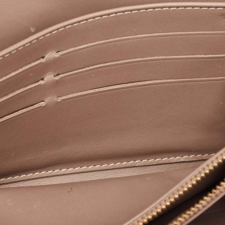 Pre Owned Louis Vuitton Beige Poudre Monogram Vernis Sarah Wallet