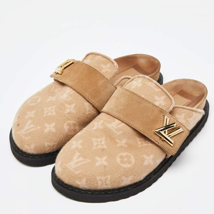Pre Owned Louis Vuitton Beige Monogram Wool LV Cosy Flat Clogs Size 38