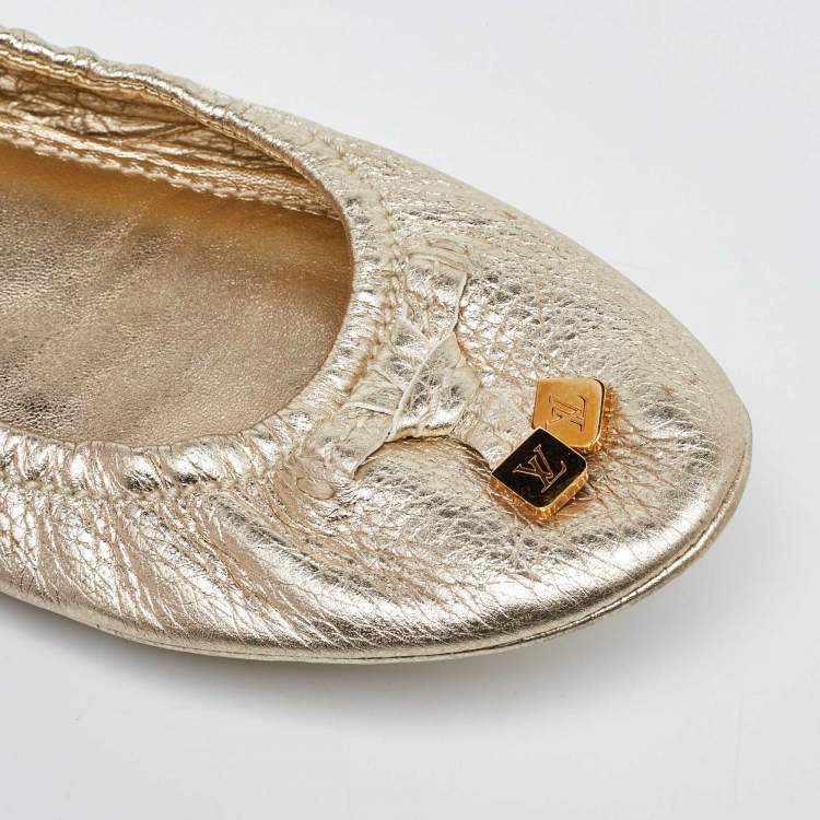 مملوكة مسبقًا Louis Vuitton Gold Leather Ballet Flats Size 39.5