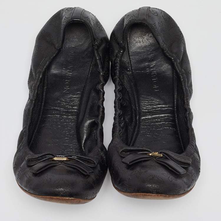 Pre Owned Louis Vuitton Black Monogram Leather Elba Scrunch Ballet Flats Size 39.5