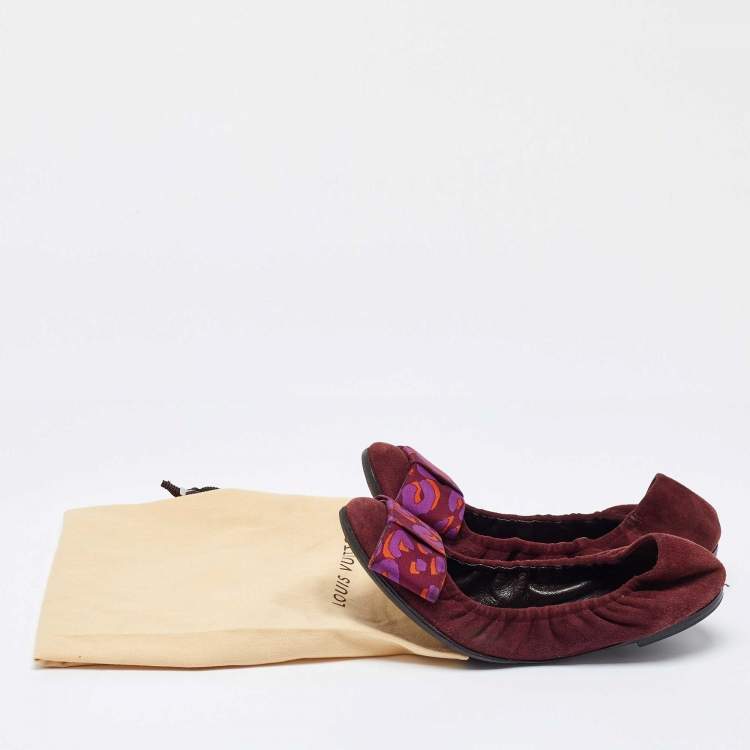 Pre Owned Louis Vuitton Burgundy Suede Bow Scrunch Ballet Flats Size 39