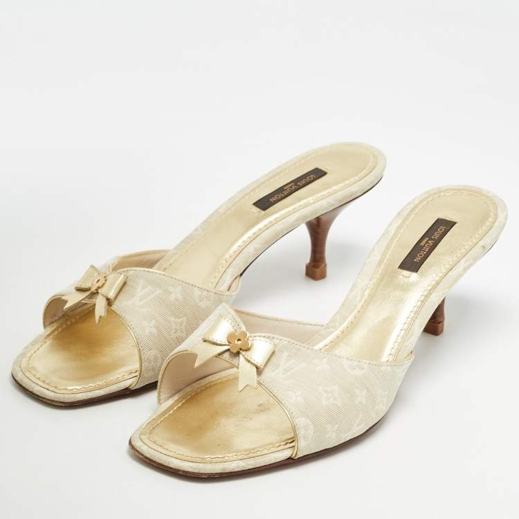Pre Owned Louis Vuitton Cream Monogram Canvas Bow Mule Sandals Size 39