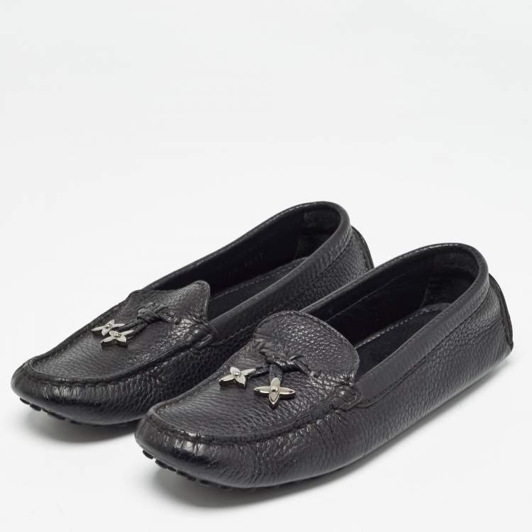 Pre Owned Louis Vuitton Black Leather Charm Loafers Size 36
